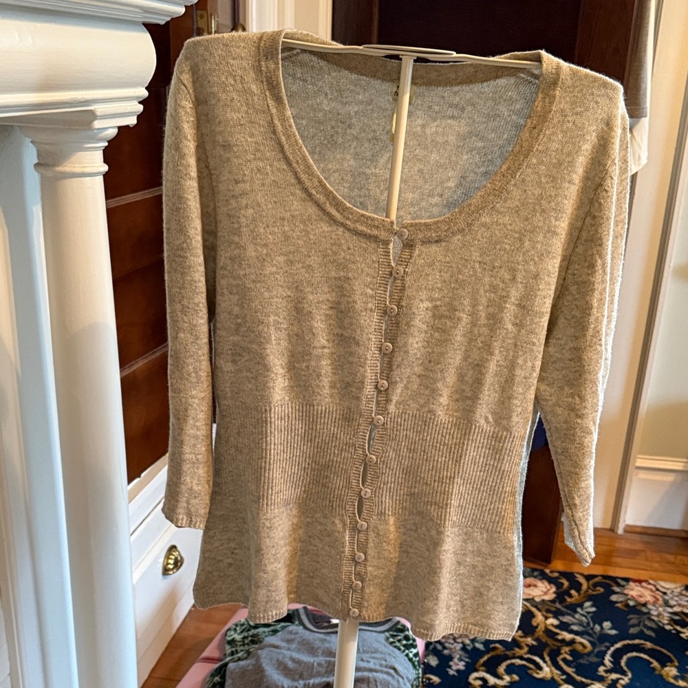 Elegant cashmere  Button-Down Knit sweater - worn‎ twice . Retail 158